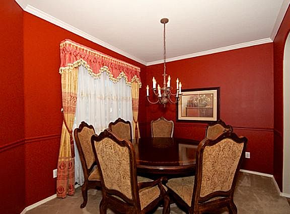 3rd image of 9409 Woodhurst Dr