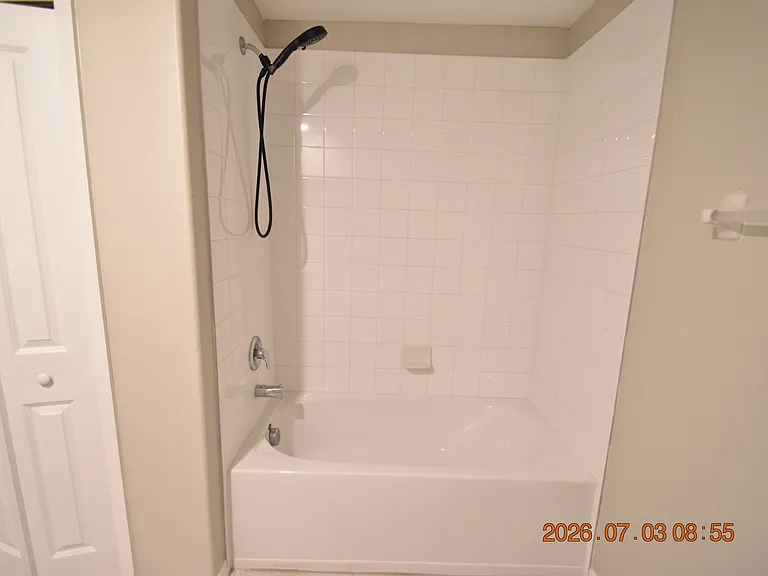3507 N Maryland Ave — Photo 50