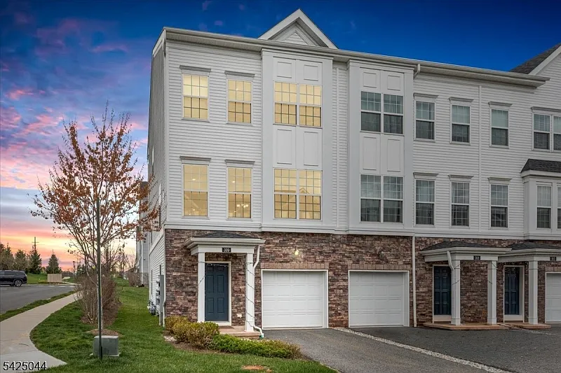 309 Saratoga Ct