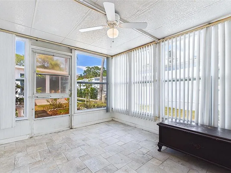325 Sky Loch Dr W — Photo 24
