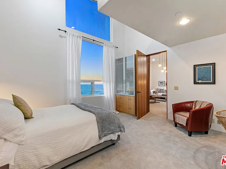 31626 Sea Level Dr — Photo 37