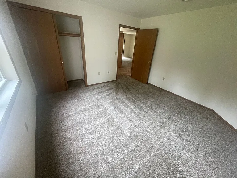 538-544 Partridge Ct. - 4 Unit — Photo 6