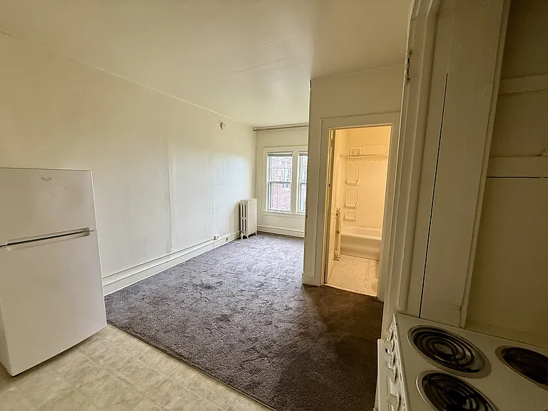 Devonshire Apartments — Photo 15