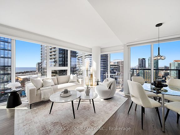 5th image of 19 Western Battery Rd #2107