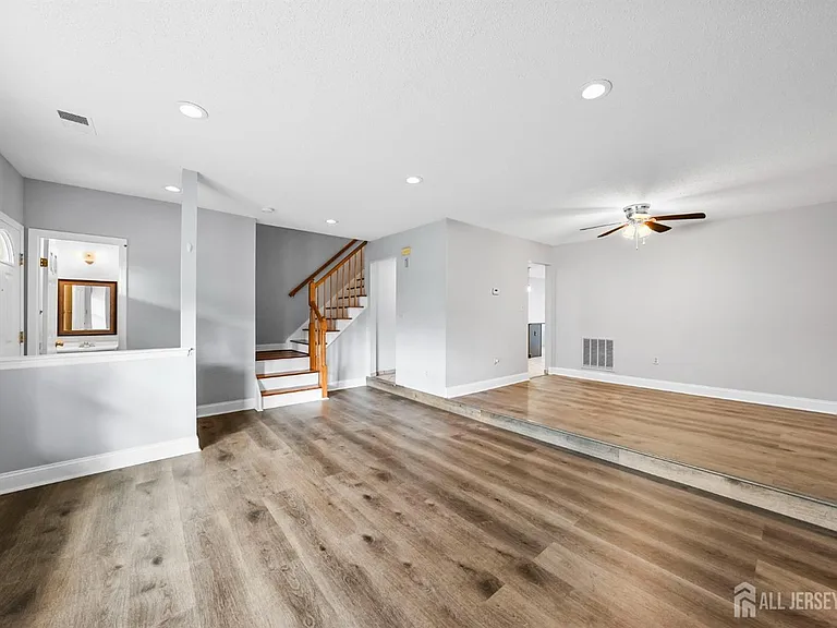 34 Sassafras Ct — Photo 5