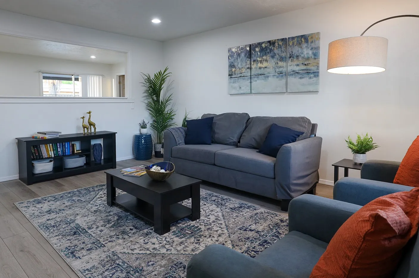 6 bed, 1721 sqft, $750 — Photo 3