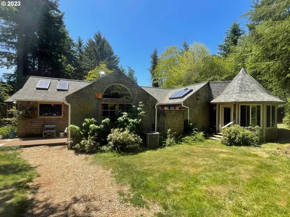 (undisclosed Address), Florence, OR 97439