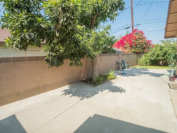 4th image of 11037 Paddison Ave