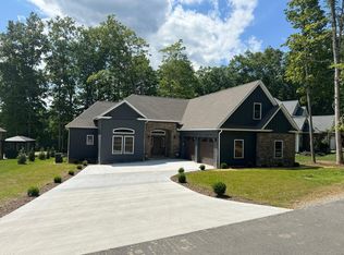 519 Edward Dr, Daniels, WV 25832