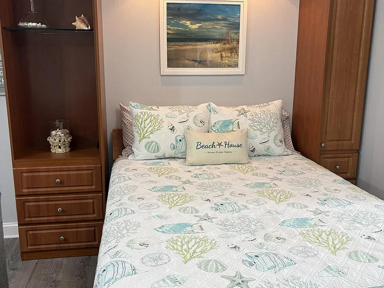 315 Van Buren St #203B — Photo 4