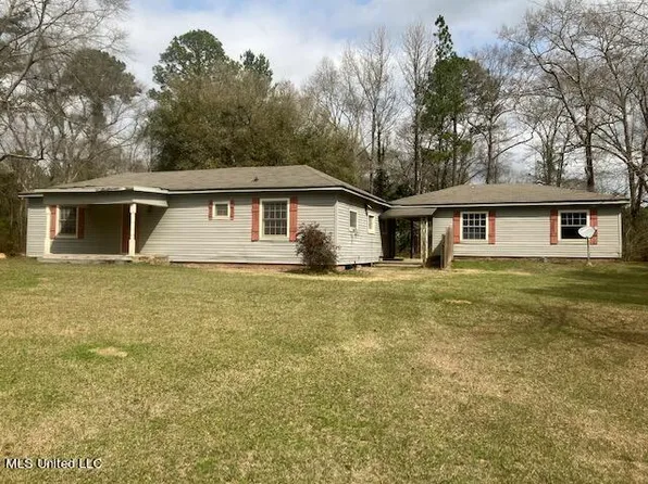 1105 Dogwood Ave, Richton, MS 39476