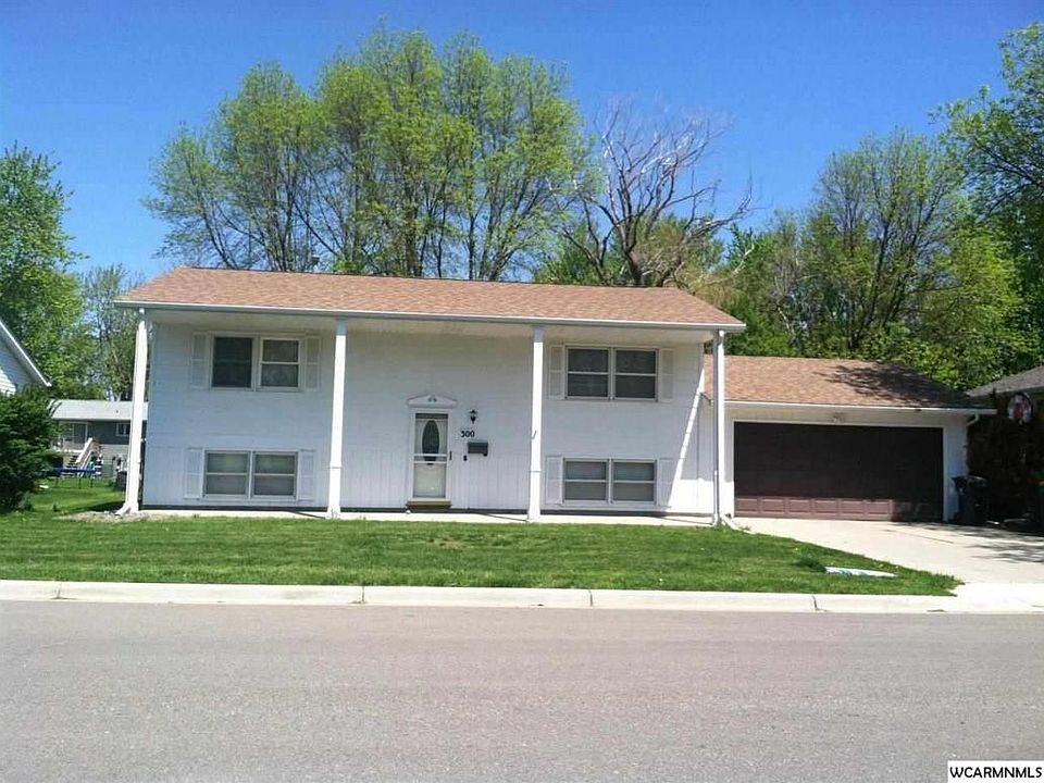 1st image of 300 Donita Ave