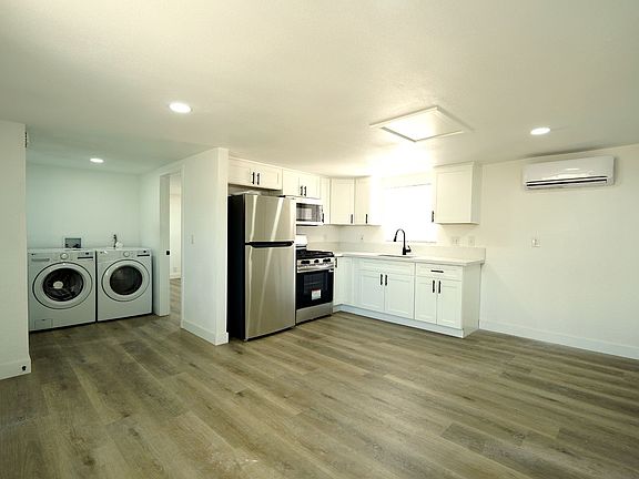 4th image of 1006 Beverly Rd