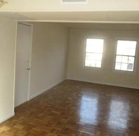 Original Parquet throughout, New windows! - 1603 Belle View Blvd