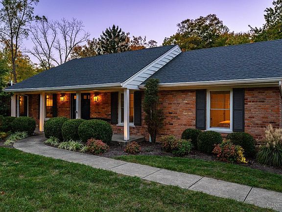 4th image of 8685 Hollyhock Dr