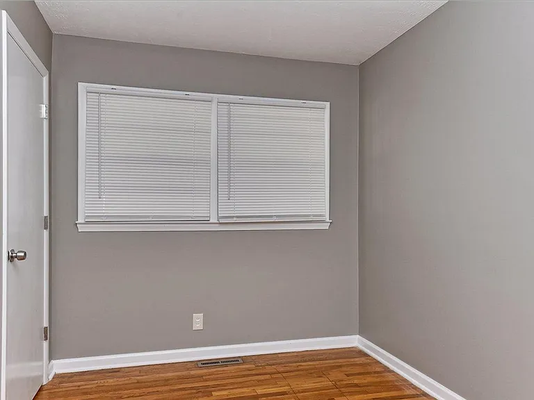 4706 Kansas Ave — Photo 9