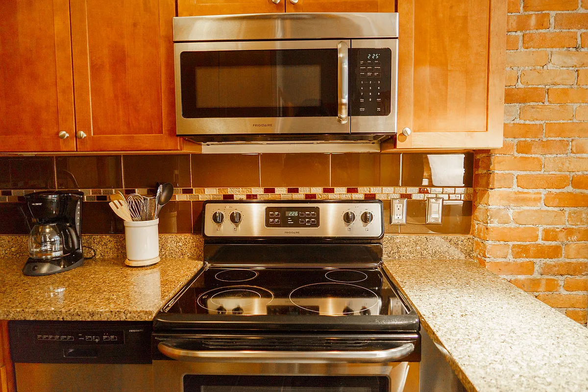 Building Photo - 17 Garrison St #4A