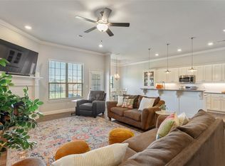 1604 Shook Dr, Cave Springs, AR 72718