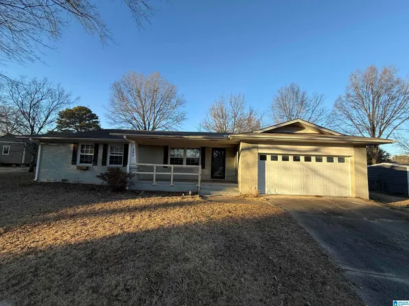 303 Oak Cir, Bessemer, AL 35023