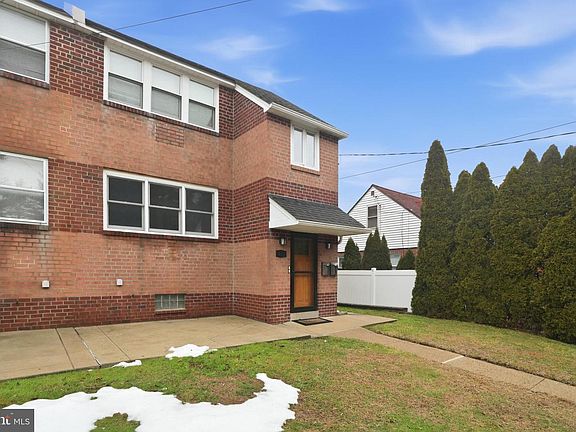 2nd image of 125 Rutledge Ave