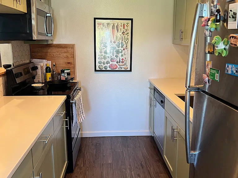 1035 Southwood Dr #J — Photo 19