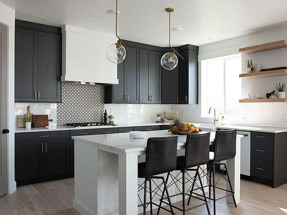 Finished home photos are representational images only. Chat with sales agent for details.