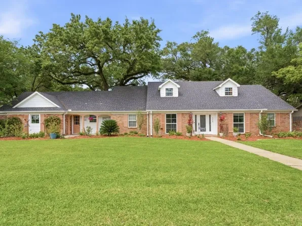 1218 Bernadette Dr, Sulphur, LA 70663
