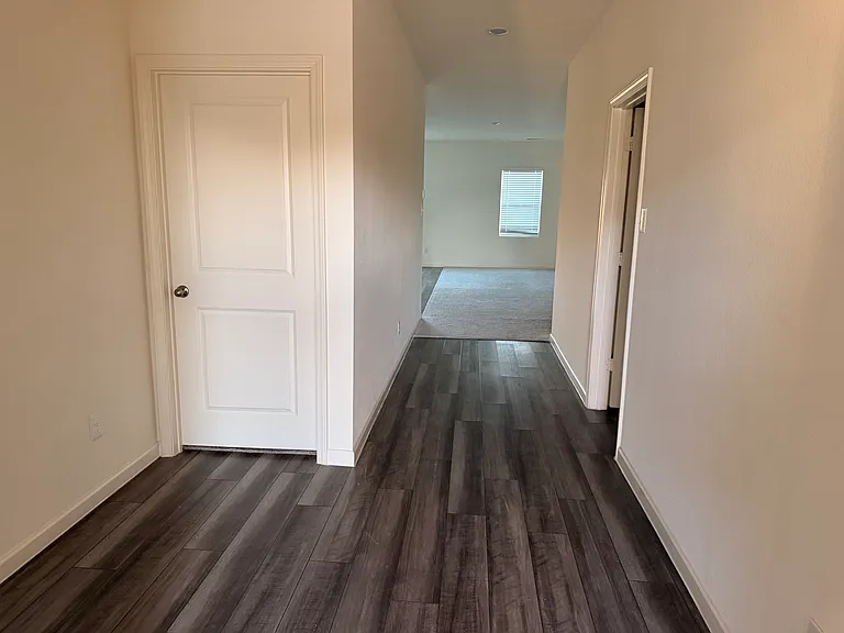 1517 Escondido Dr — Photo 5