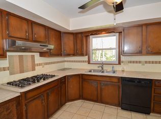 1237 Ridgedale Rd, South Bend, IN 46614