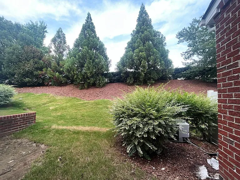 111 Grande Sky Ct — Photo 17