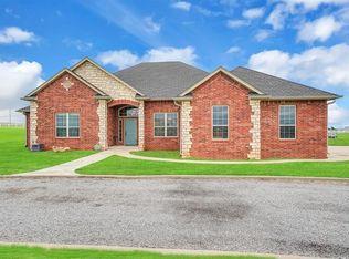 10326 N 2206th Rd, Clinton, OK 73601