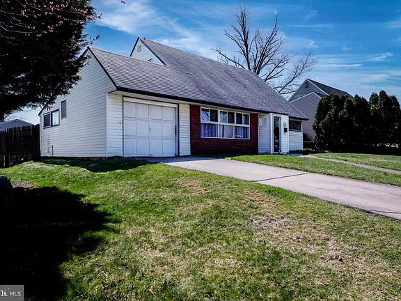 3rd image of 60 Vicar Ln