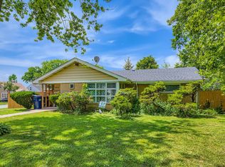 8856 S Washtenaw Ave, Evergreen Park, IL 60805