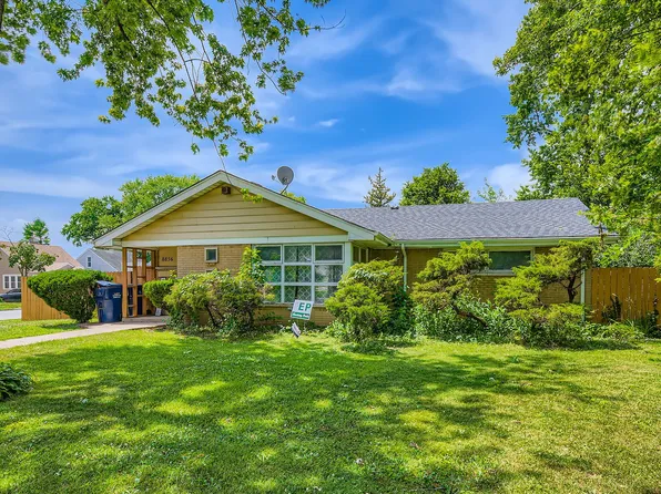 8856 S Washtenaw Ave, Evergreen Park, IL 60805