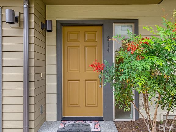 3rd image of 314 Chelan Avenue NE