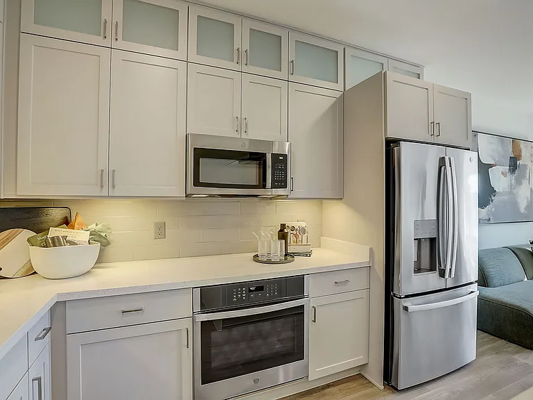 Unit 102 - Kitchen with Stainless Steel Appliances