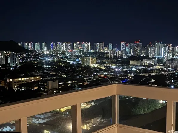 1122 Kaumailuna Pl, Honolulu, HI 96817
