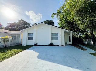 12068 SW 210th St, Miami, FL 33177