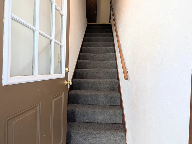 44 Bank St #1/2 — Photo 8