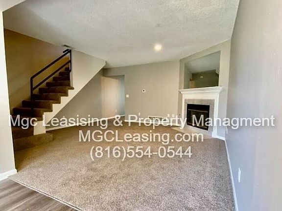 3rd image of 1012B NE Whispering Winds Ct #B