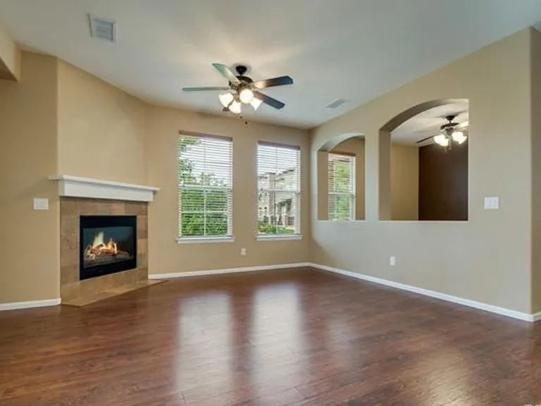 908 Rockhurst Dr #C — Photo 6