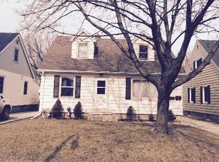 8712 W McMyron St, West Allis, WI 53214