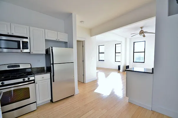 Rented by CITY SKYLINE REALTY INC | media 36