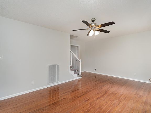 4th image of 3420 Laurelwood Trl