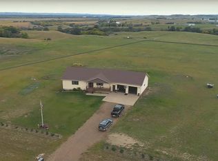 2426 Matts Dr N, Mandan, ND 58554