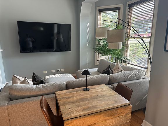 3rd image of 1342 N North Park Ave APT 2