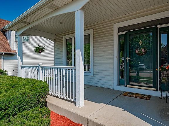 2nd image of 2714 Kendridge Ln