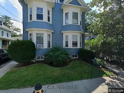 107 Chestnut St #2 Photo 1