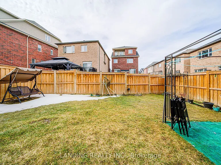2084 Duberry Dr — Photo 48