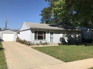 1212 Mount Vernon Dr, Bloomington, IL 61704